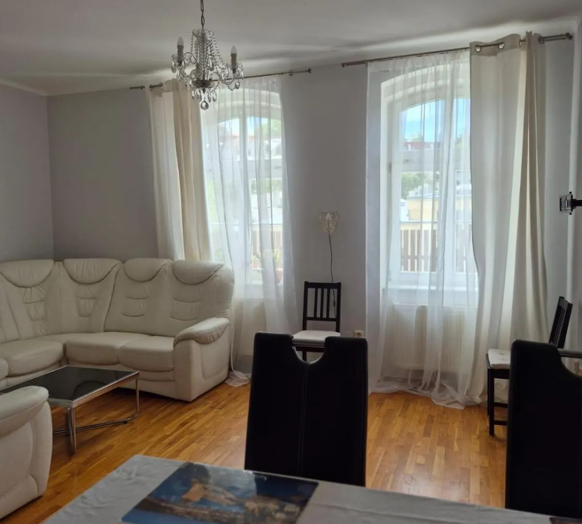Airy & Spacious Apartment Karlovy Vary